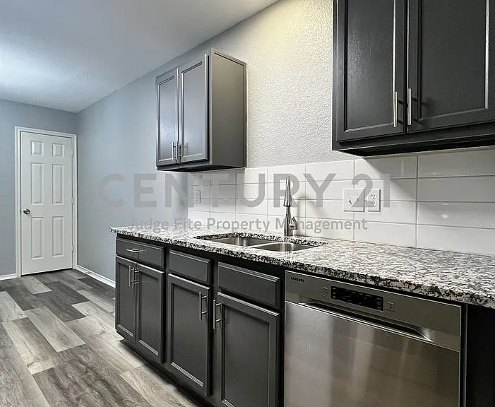1010 S Retta St — Photo 11