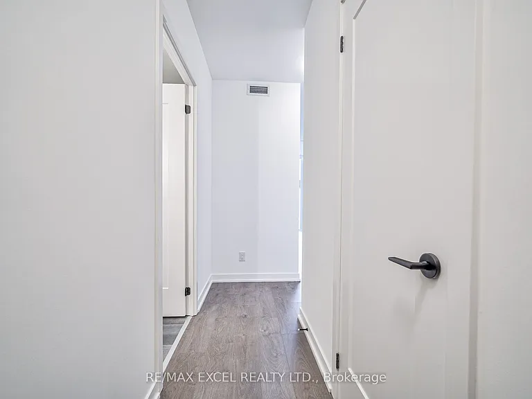 5 Defries St #1105 — Photo 10