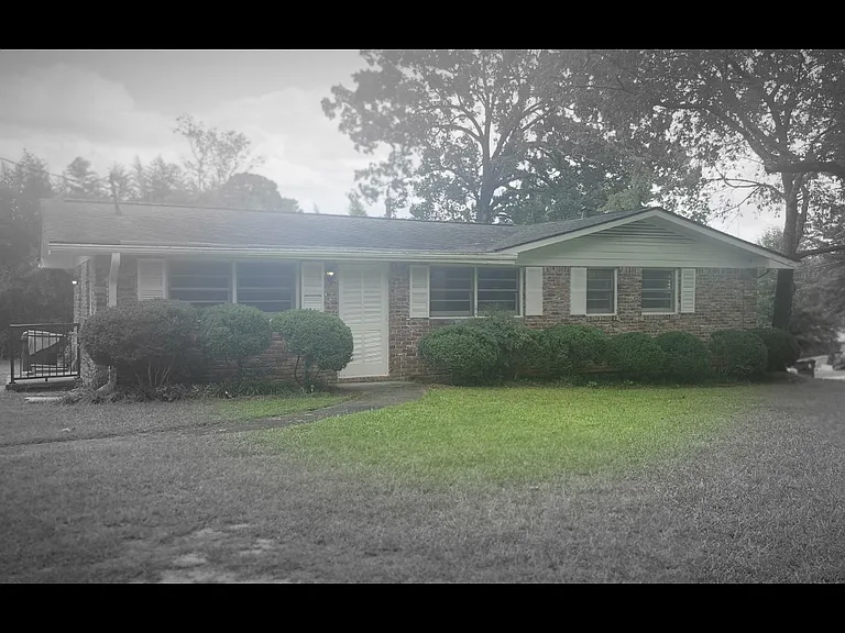 2235 Dresden Dr NE — Photo 1