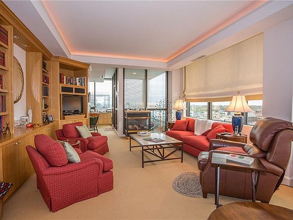 5th image of 610 Main St #1103