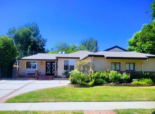 19100 Bessemer St, Reseda, CA 91335