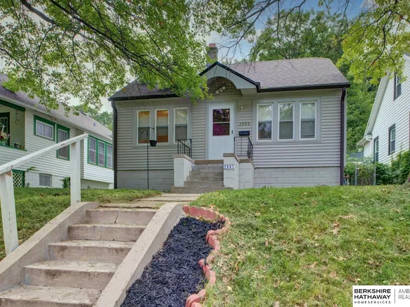 2005 N 50th St, Omaha, NE 68104