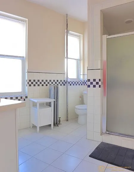 183 Strathmore Rd #3 — Photo 12