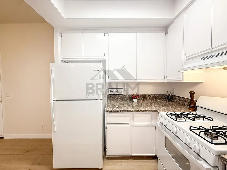 11459 COLLINS ST. — Photo 10