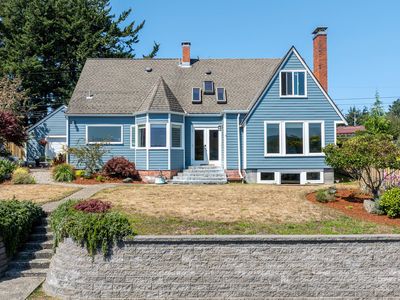 1371 Bayview St, North Bend, OR, 97459