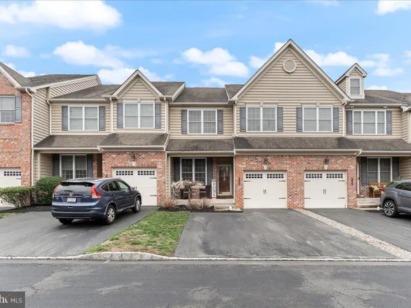 928 Dutch Dr, Norristown, PA 19403