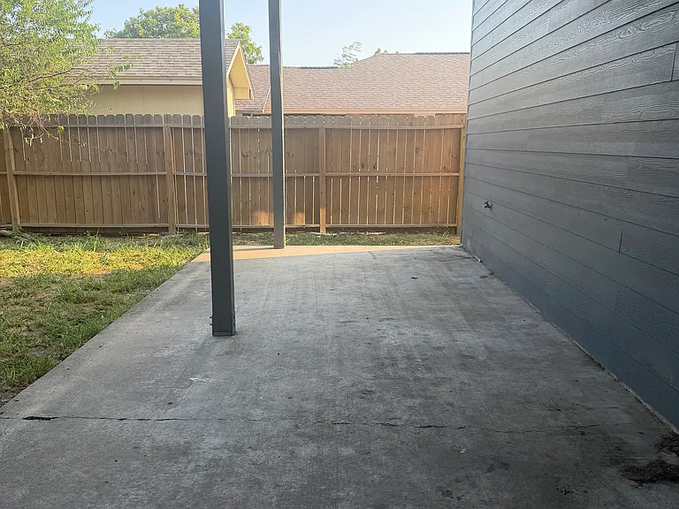 5430 Alejandro St — Photo 9