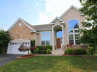 17 Mountain Stream Ct, Barnegat, NJ 08005