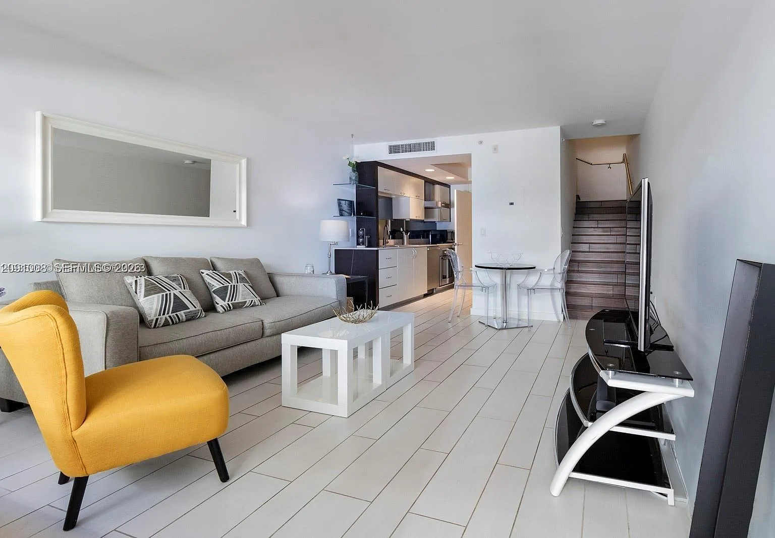 Park Villas Condo — Photo 2