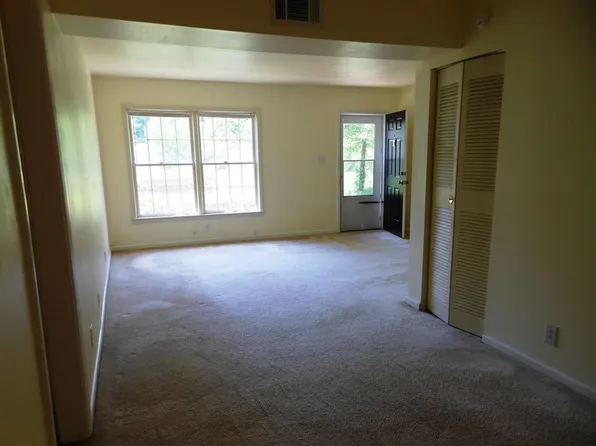2527 Hydraulic Rd, Charlottesville, VA