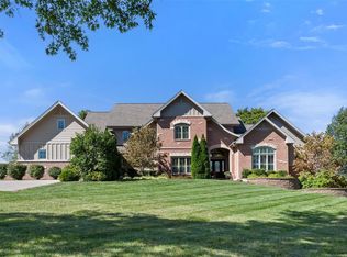 923 Claymark Dr, Saint Louis, MO 63131