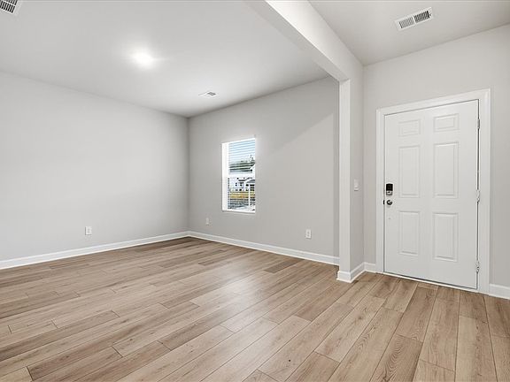 5th image of 1516 Switchback Cir