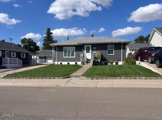 218 W Laurel Ave, Plentywood, MT 59254