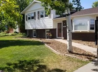 604 Meadowlark Ln, Cheyenne, WY 82009