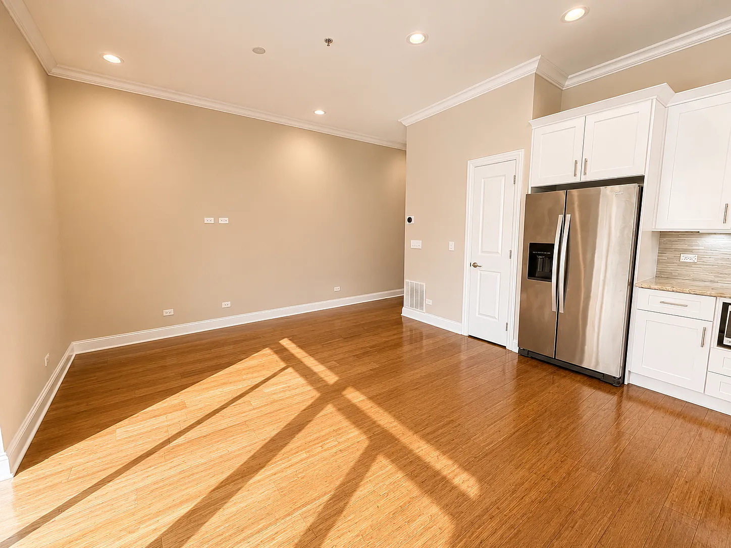 2 bed, 1400 sqft, $3,990 — Photo 2