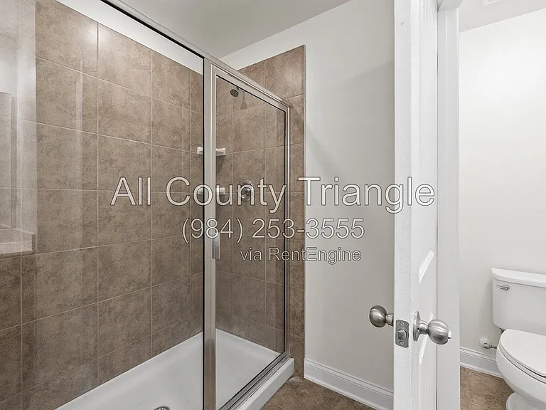 1005 Amber Shadow Dr — Photo 32