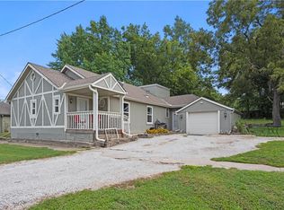 203 S Washington St, Freeman, MO 64746