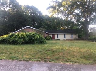 7 Randy Dr, Taylors, SC 29687