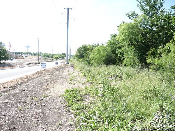 4th image of 1631 Silver Oaks