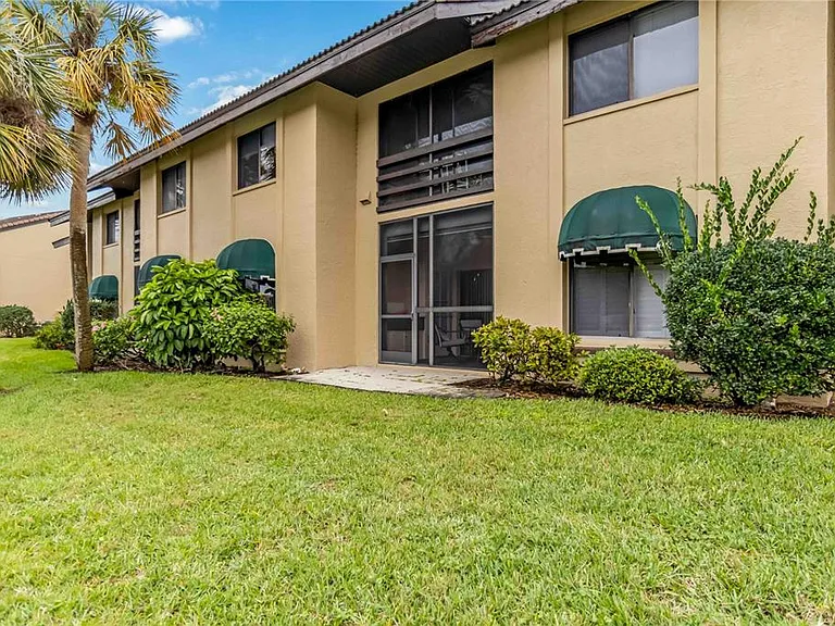5734 Ashton Lake Dr #7 — Photo 26