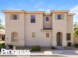 985 E Cantebria Dr, Gilbert, AZ 85296