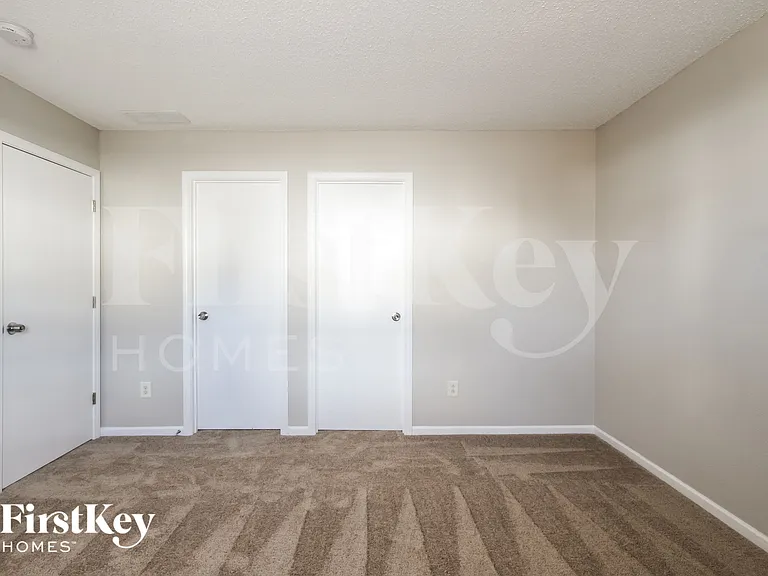 9762 Trail Dr — Photo 12