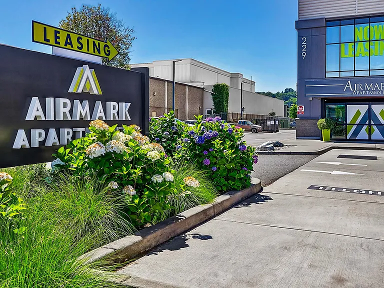 Airmark — Photo 11