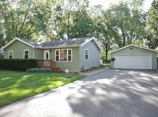 26177 N Oak Ave, Mundelein, IL