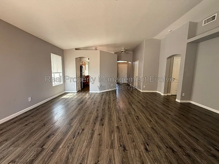 6246 W Blackhawk Dr — Photo 6