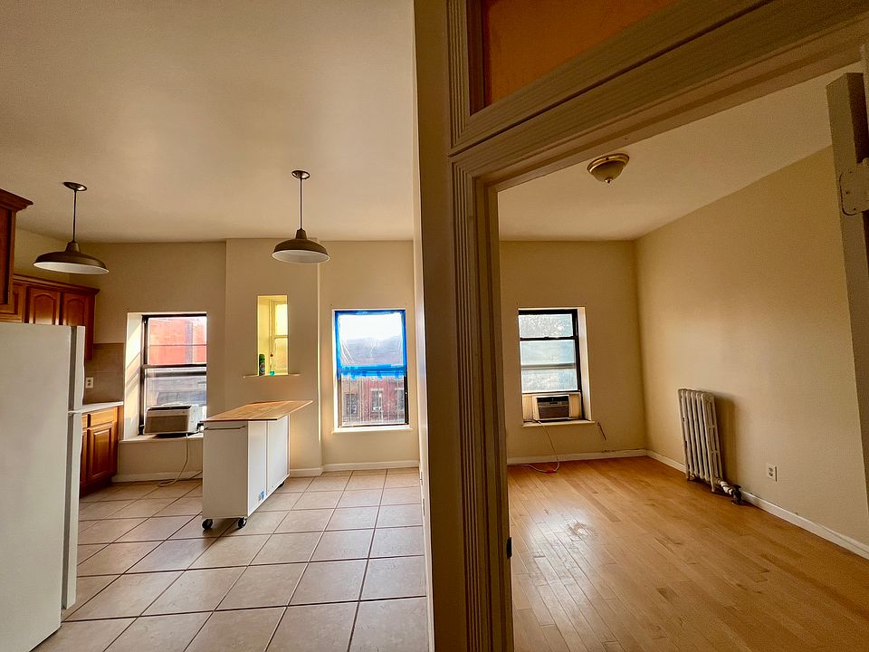 1st image of 305 Atlantic Ave APT 5F