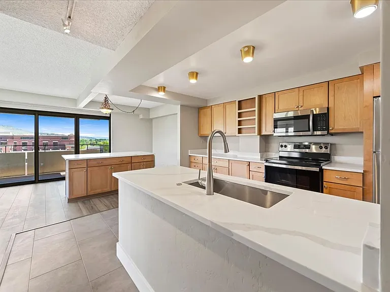 200 N 3rd St #901 — Photo 5