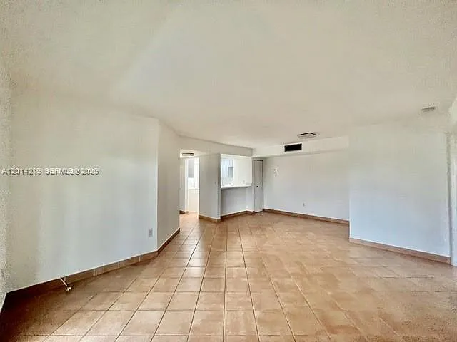 10755 SW 108th Ave #302 — Photo 9