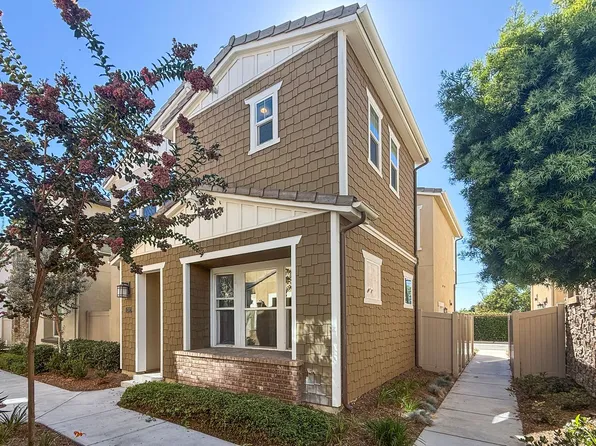 210 W Tribella Ct, Santa Ana, CA 92703