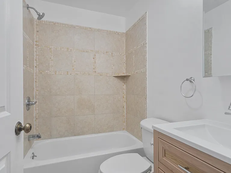 149 Grant Ave #2C — Photo 12
