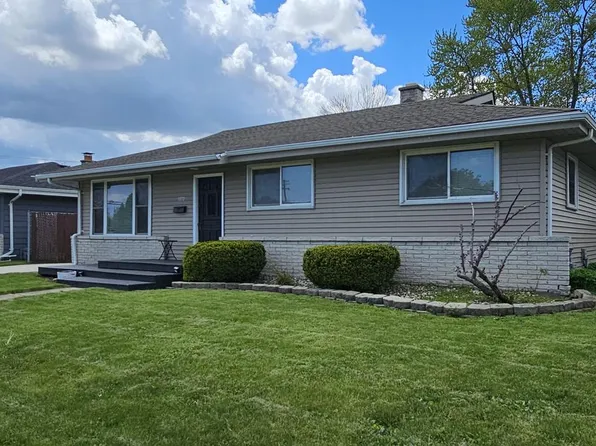 1872 17th AVENUE, Kenosha, WI 53140