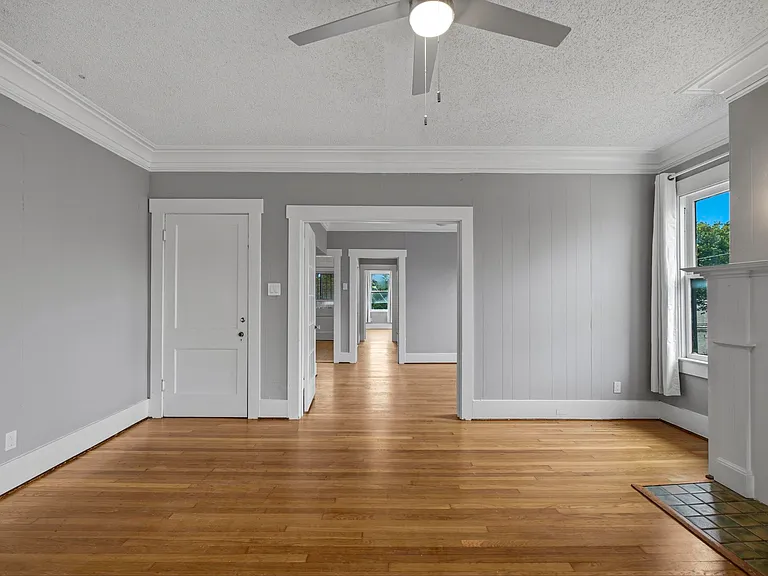 1044 W Mistletoe Ave #4 — Photo 9