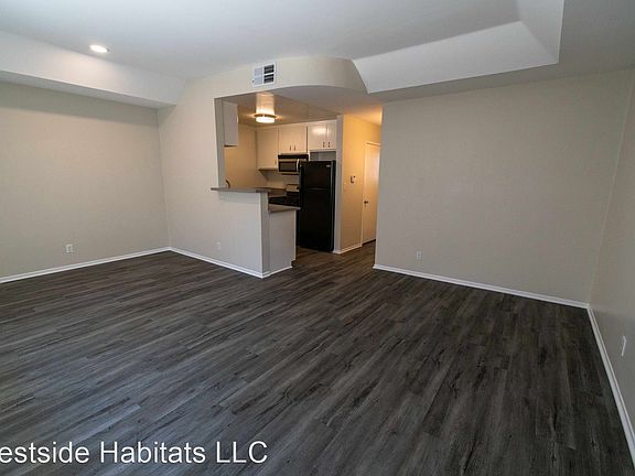 5th image of 1423 N Curson Ave APT 1