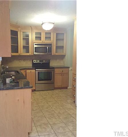 2nd image of 3 Woodsdale Dr