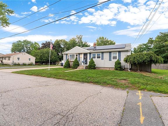 2nd image of 50 Merrill St