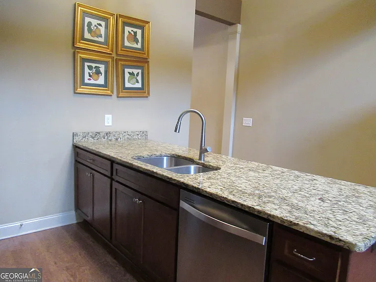 168 Village Dr — Photo 33