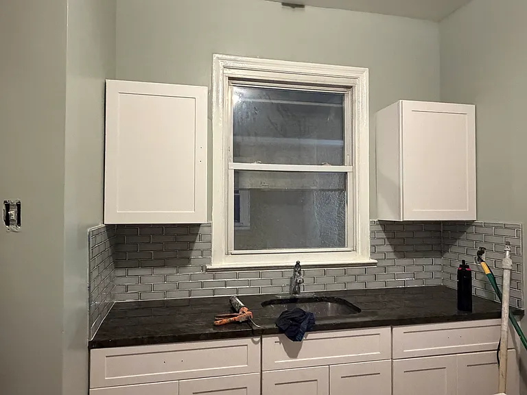 18-20 Beverly St #1 — Photo 3
