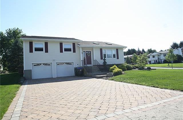 1st image of 26 Acorn Ave