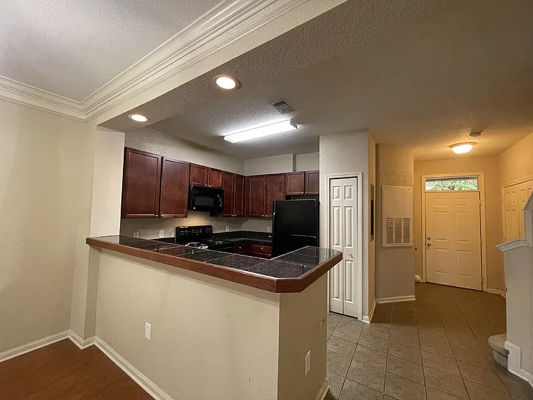 806 Baldwin Rowe Cir #1 — Photo 24