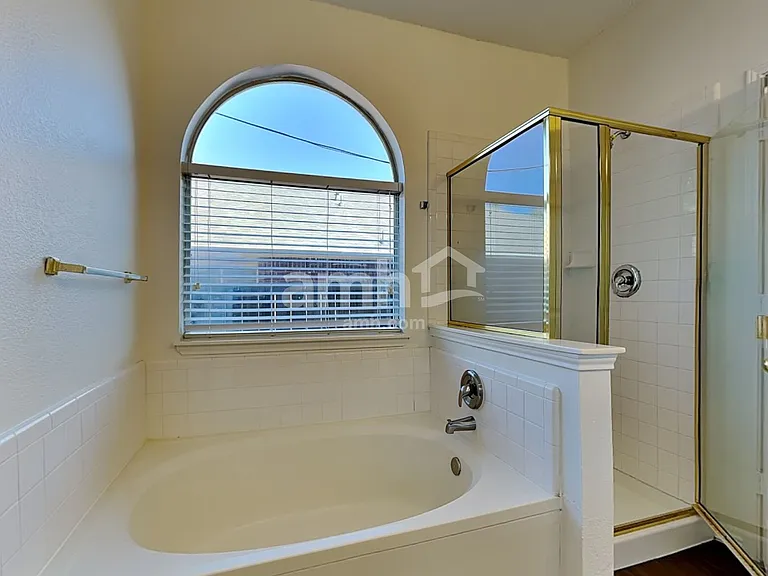 5820 Vista Glen Ln — Photo 14