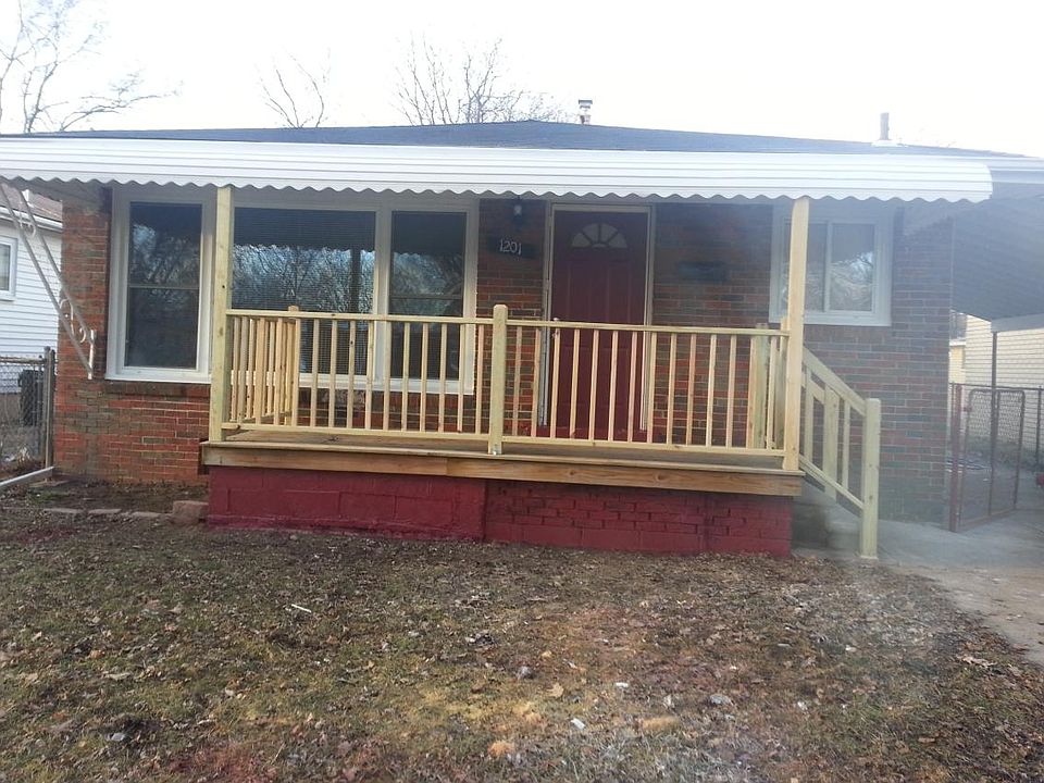 1st image of 1201 E Maxlow Ave