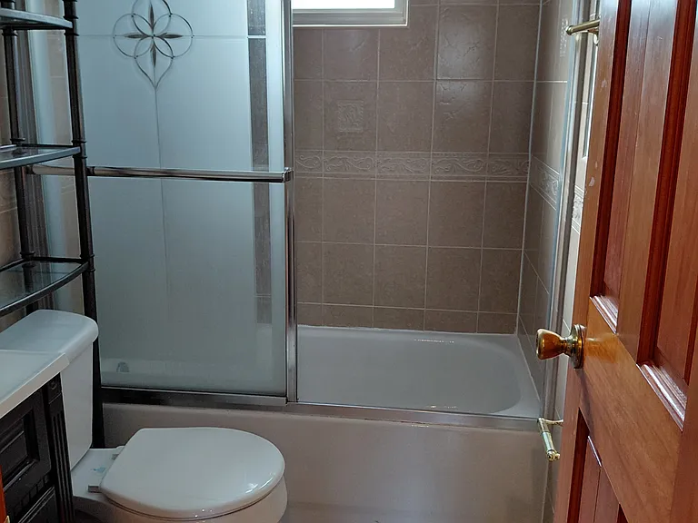 1282 E 100th St #1 — Photo 13
