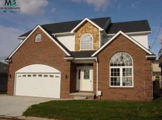 22603 Sunnydale Saint, Saint Clair Shores, MI