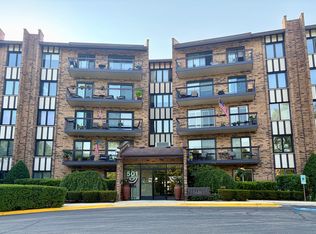 501 Lake Hinsdale Dr APT 506, Willowbrook, IL 60527