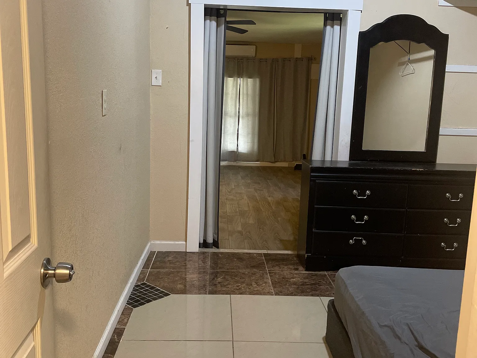 1 bed, $1,100 — Photo 4