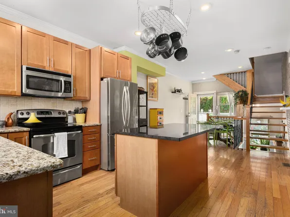 1023 S Bouvier St, Philadelphia, PA 19146